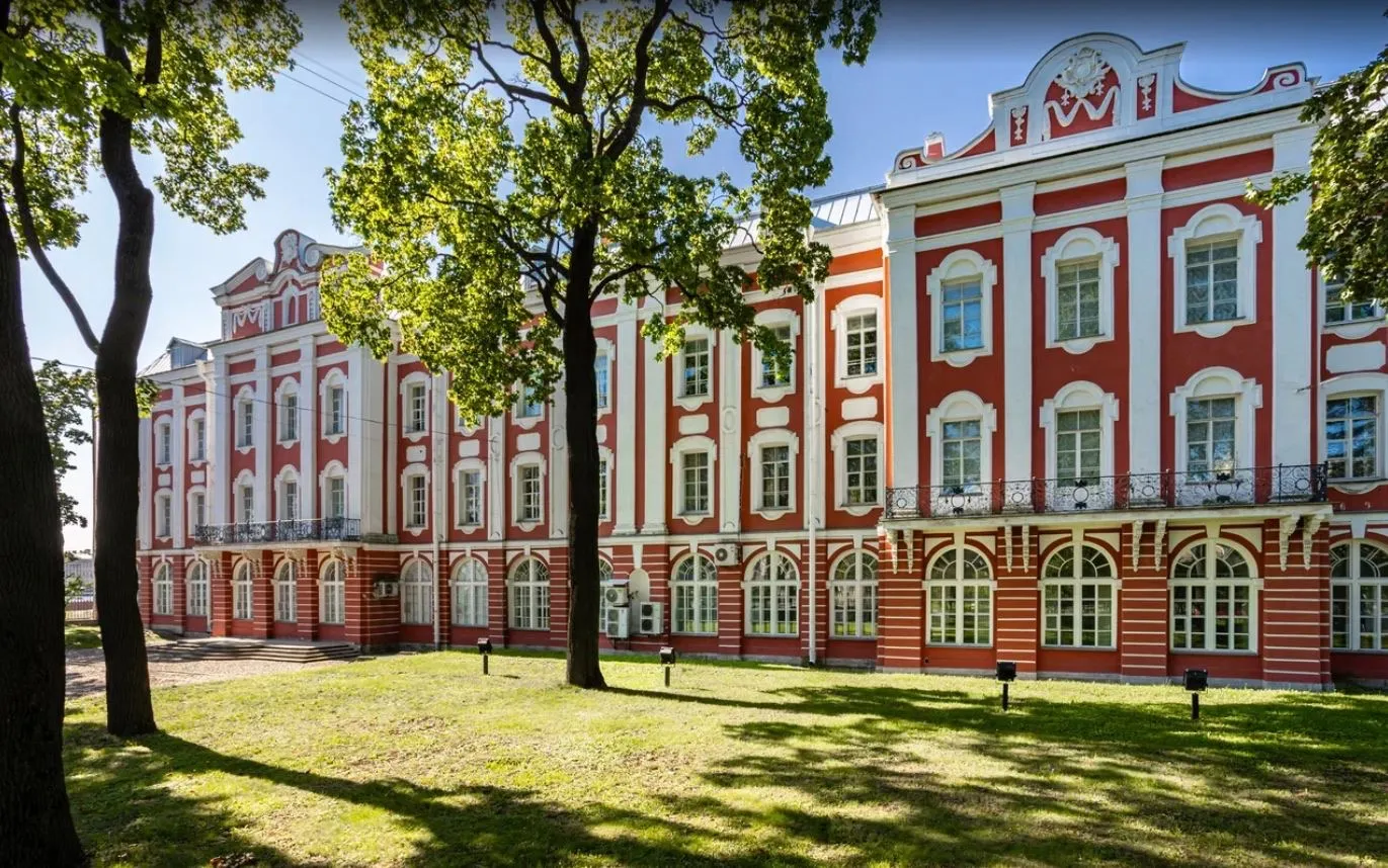 Здание Двенадцати коллегий