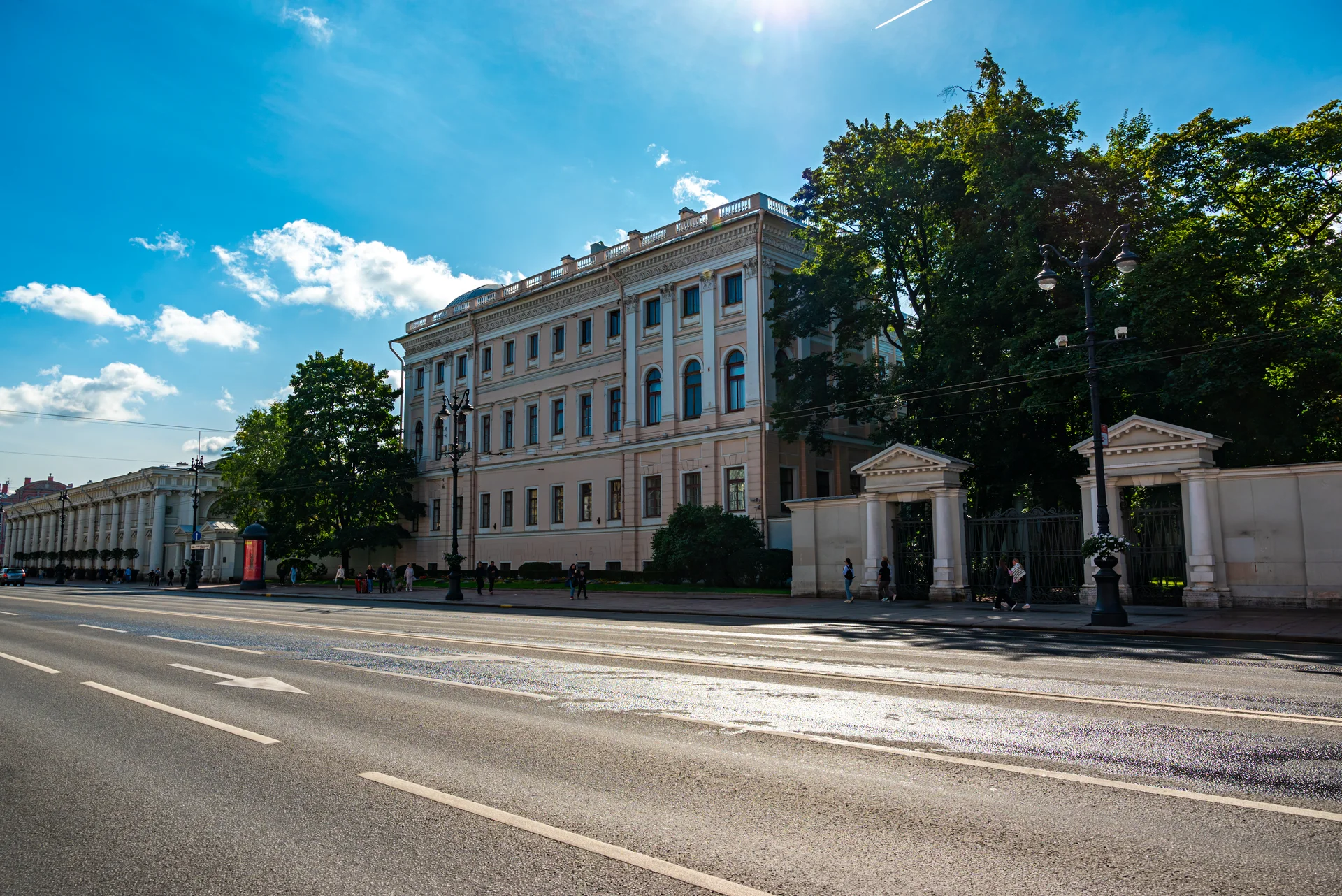 Аничков дворец