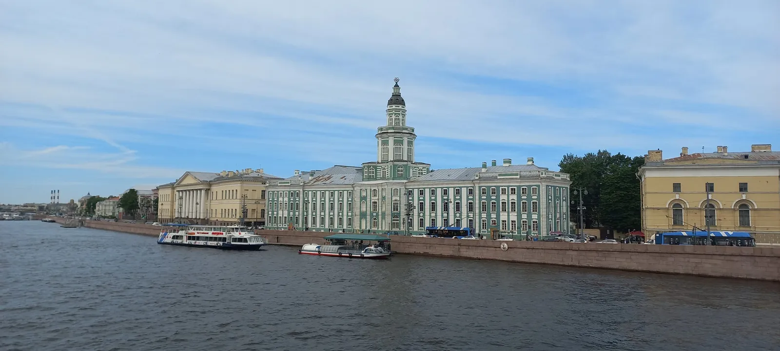 Васильевский остров — «За парадным фасадом Васильевского острова»